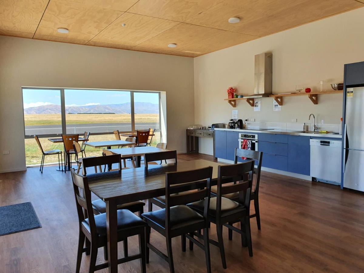 Pukaki Air Lodge Твайзел Екстер'єр фото